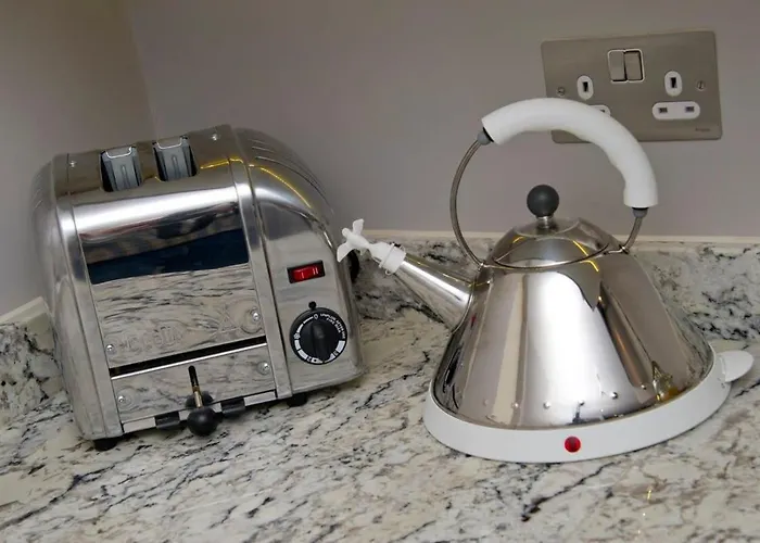 Deluxe Townhouse Next To Cabot Circus *