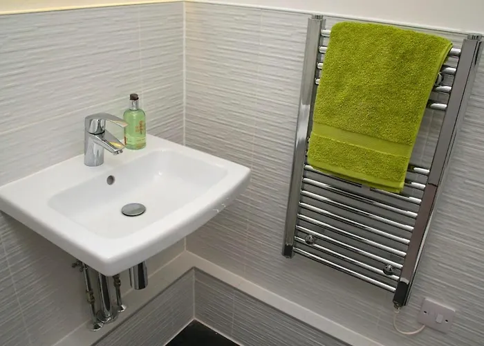 Deluxe Townhouse Next To Cabot Circus *