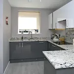 Hébergement de vacances Deluxe Townhouse Next To Cabot Circus *