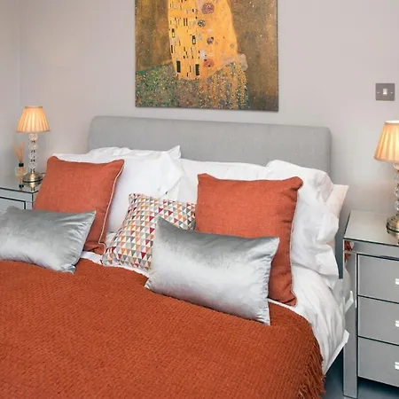 Hébergement de vacances Deluxe Townhouse Next To Cabot Circus Bristol