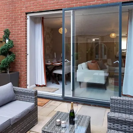 Deluxe Townhouse Next To Cabot Circus *