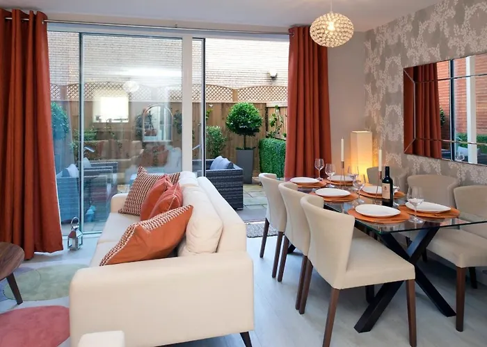 Deluxe Townhouse Next To Cabot Circus Σπίτι διακοπών *