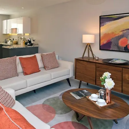 Deluxe Townhouse Next To Cabot Circus